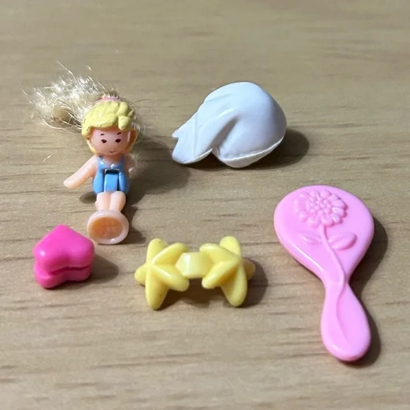 1995 Stylin' Salon Polly Pocket Compact - Picture 7 of 9